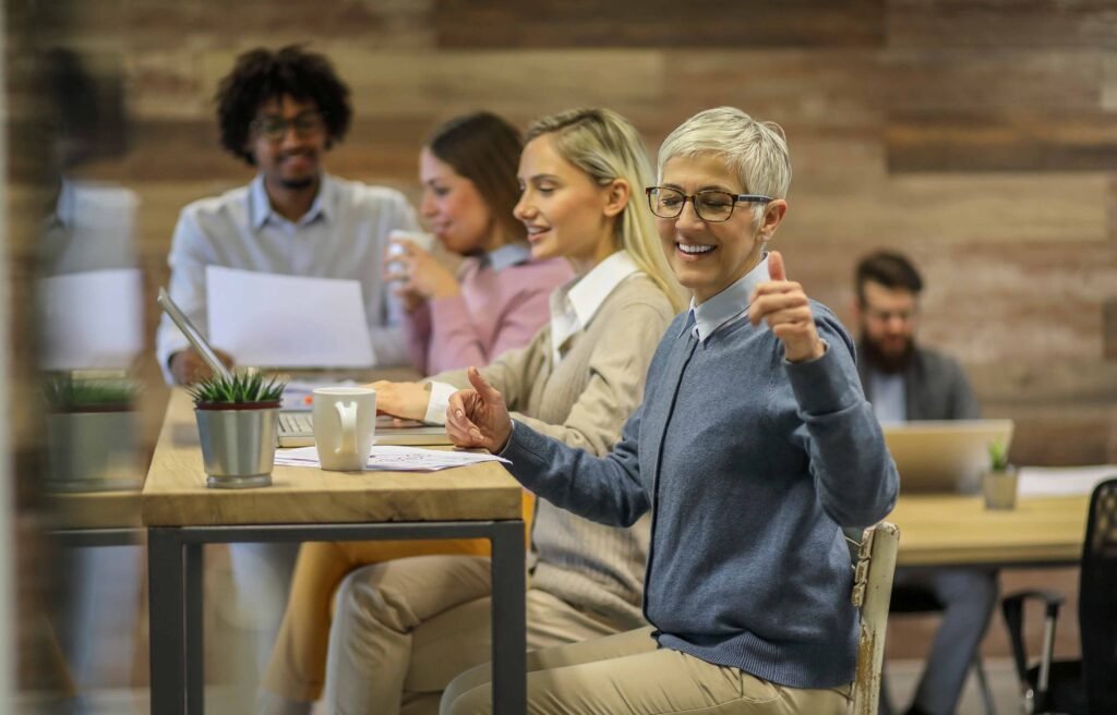 elderly women is a part of multi Generational workforce