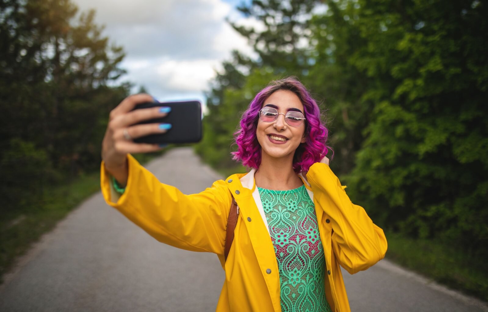 woman is suffering from social media addition and clicking to pics