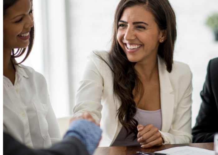girl read about how to become a freelancer and now enjoying amazing client relationship